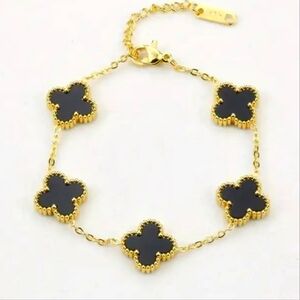 Elegant Titanium Steel Four-Leaf Clover Bracelet For Women